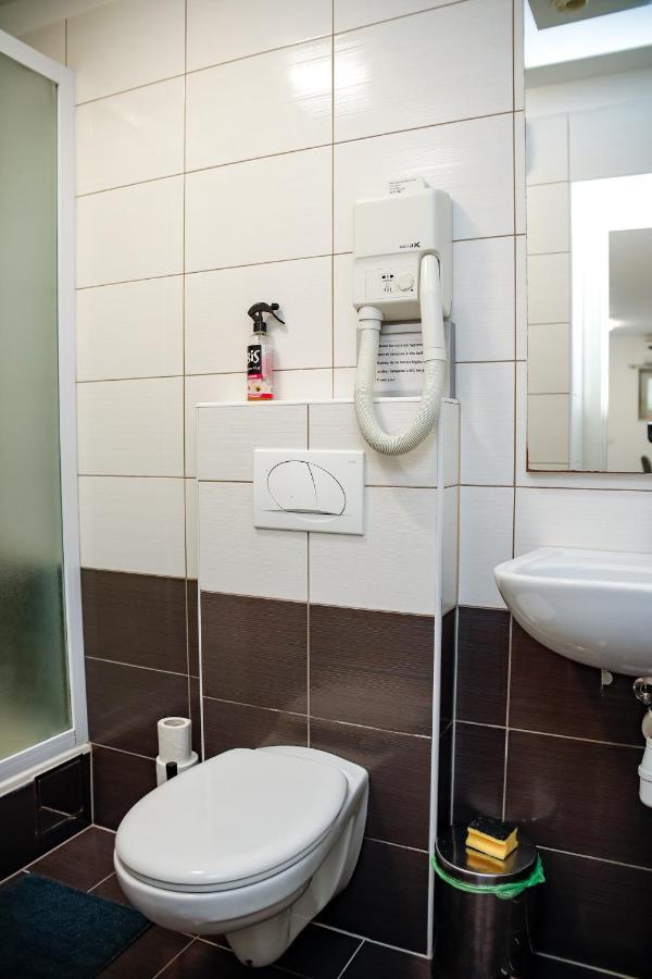 Studio Apartman Hotel Сплит Екстериор снимка